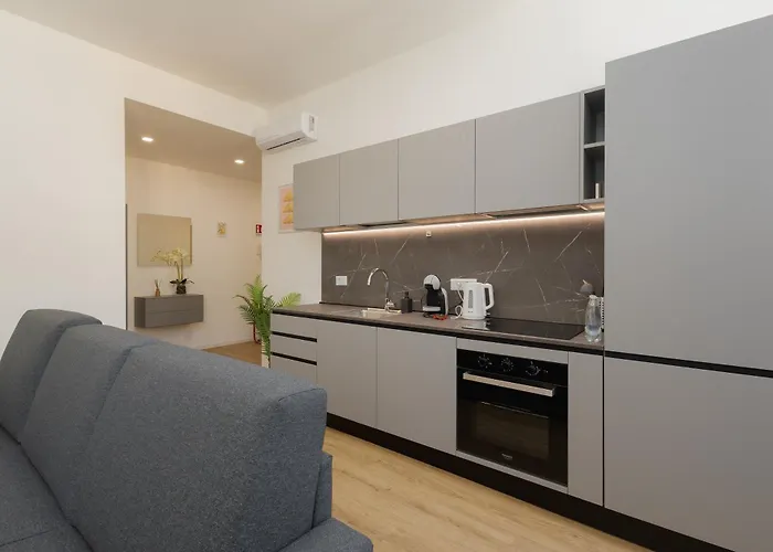 Fontana House Apartment *